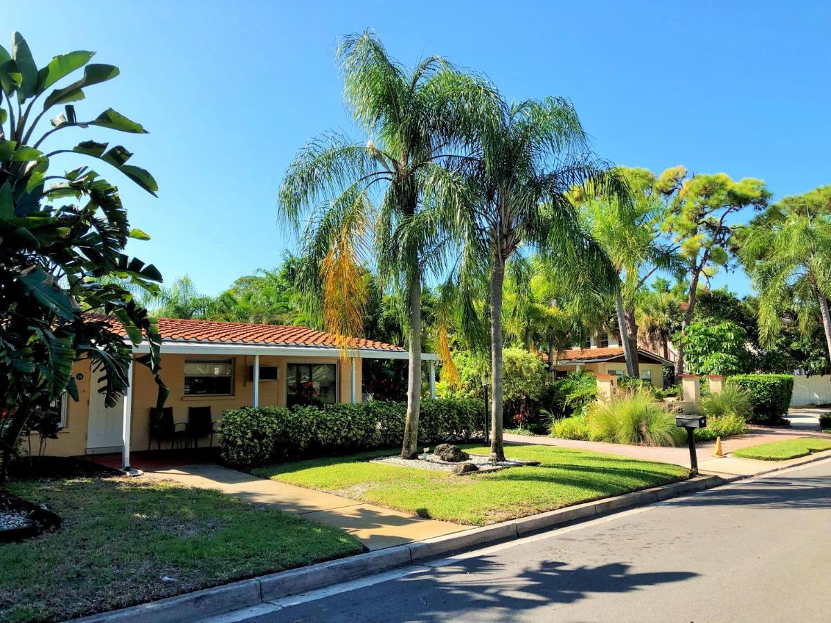 Tropical Villas Of Venice Beach Exterior photo